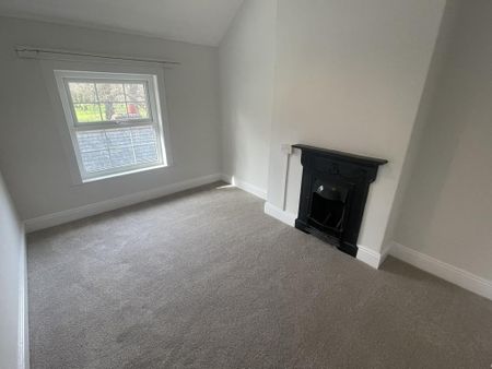 2 bedroom semi-detached house to rent - Photo 5