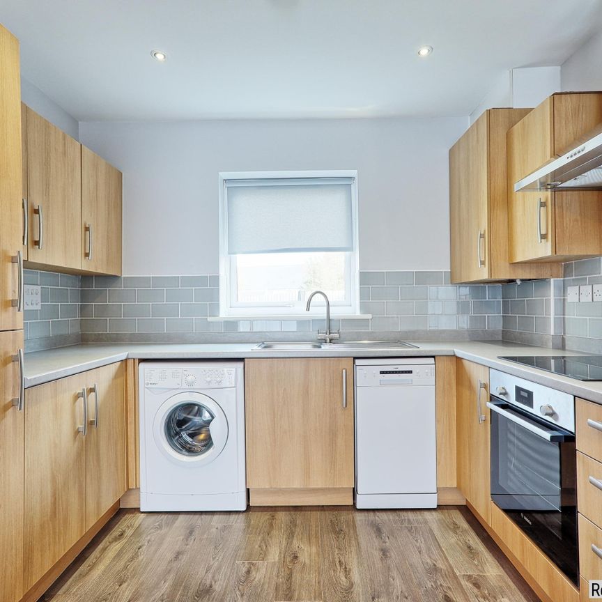 2 bed End of Terrace in Pearl Square , Chelmsford, CM2 9FP - Photo 1