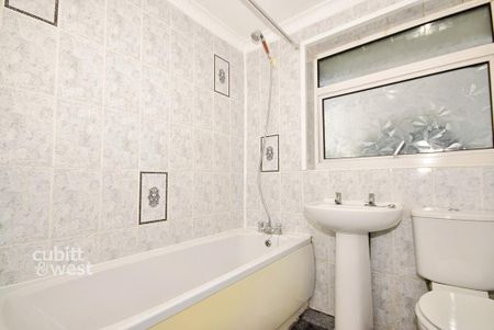 3 bedroom terraced house to rent - Photo 5