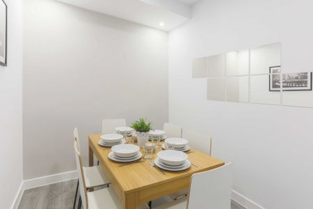 Bright and cozy room in calle del Ferrocarril - Photo 4