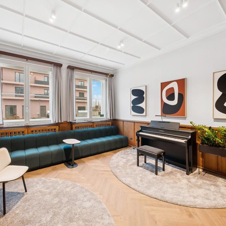 Your home. Your quarter. Your journey. - Photo 1