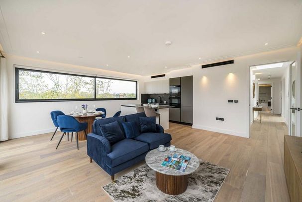 3 bedroom flat to rent - Photo 1