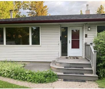 3 Bedroom Main Level - Utilities @Fixed Rate $250! Cambrian Heights NW — 3 Bedrooms Main Floor - Photo 1