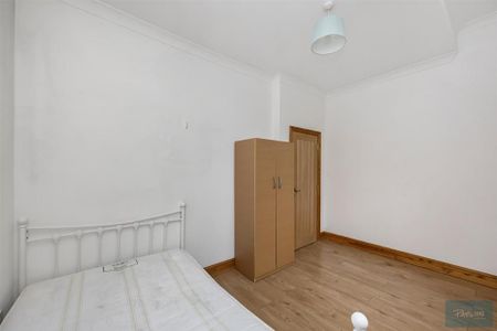 3 bedroom apartment to rent - Photo 5