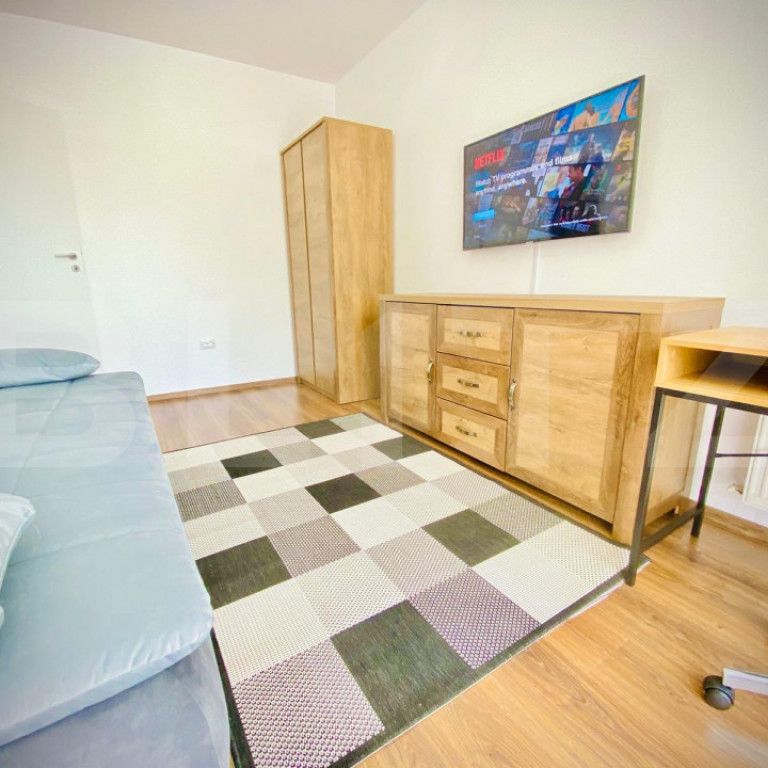 Apartament cu o camera, 40 mp, mobilat modern, zona strazii - Photo 1