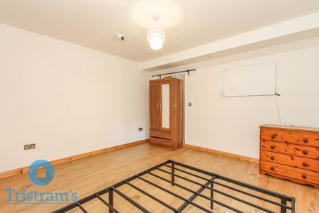 1 bed Apartment for Rent - Photo 3