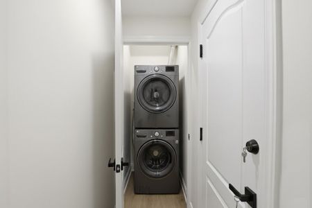 For Lease - 406 Thornborrow Court Unit# Basement, Milton, Ontario - Photo 3