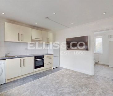 Thorn Close, UB5, Northolt - Photo 4