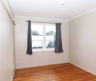 4 Bedroom Home in Manurewa - Photo 3