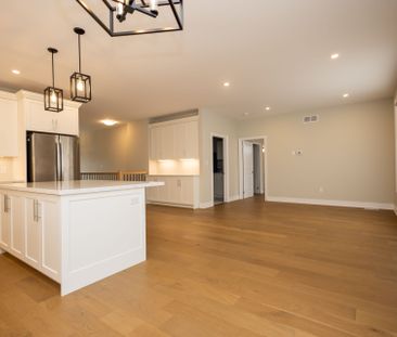 For Lease - 3580 Canfield Crescent, Fort Erie, Ontario - Photo 3