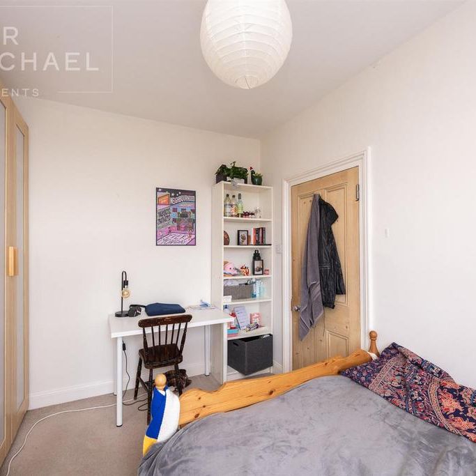 4 bedroom terraced house to rent - Photo 1