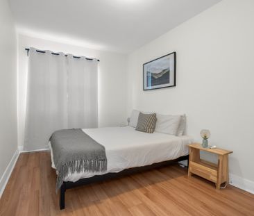 For Lease - 16 GOLDEN Boulevard Unit# Main, Welland, Ontario - Photo 3