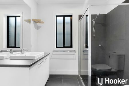 Spacious Family Home - Photo 3