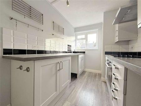 Tasley Close, Bridgnorth, Shropshire, WV16 - Photo 5