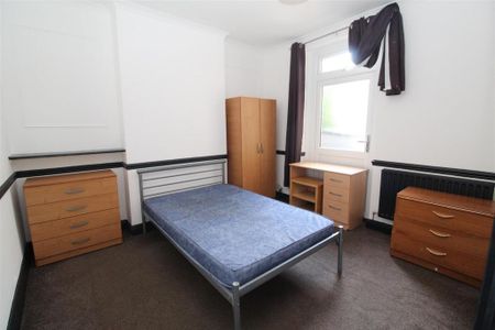 6 bedroom private hall to rent - Photo 4