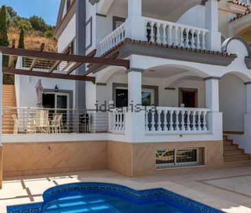 Alquiler de chalet adosado en Cortijo Torrequebrada - Photo 4