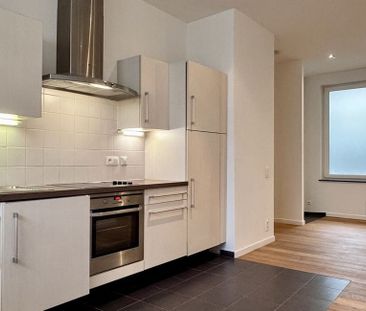 Appartement te huur in Namur voor € 800 met 1 slaapkamer - Foto 4