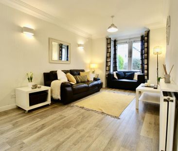 2 bedroom flat to rent - Photo 2