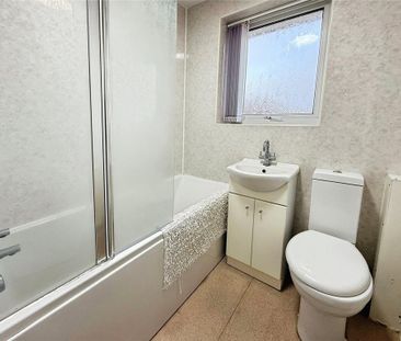 2 bedroom semi-detached house to rent - Photo 4