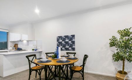 18 Topal Drive, Officer VIC 3809 - House For Rent | Domain - Photo 3