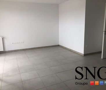 T3 AVEC BALCON ET DEUX PARKINGS - Photo 1