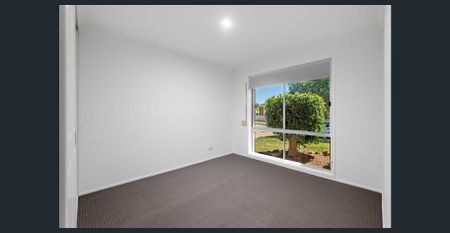 Modern Family Home with Pool - Photo 4