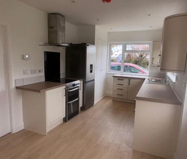 3 bedroom bungalow to rent - Photo 1