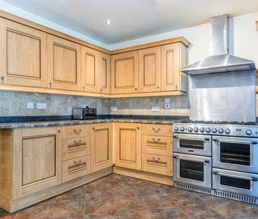 Milton Drive, Shepperton, TW17 - Photo 4