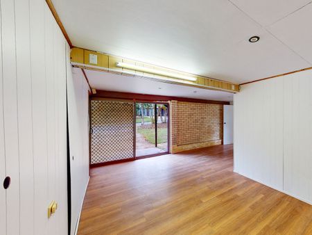 Spacious Family Home in Petrie Awaits! - Photo 4
