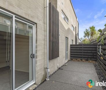 Stylish two-bedroom apartment puts you in the heart of the city. - Photo 2