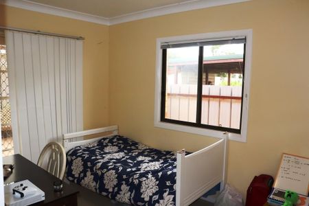 3 Bedroom brick Home Close to CBD - Photo 4
