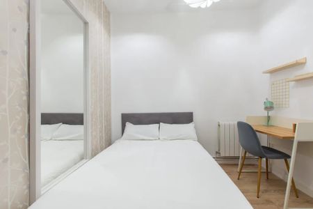 Calle de los Caños del Peral, Madrid, Community of Madrid 28013 - Photo 5