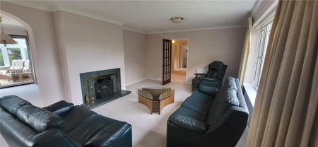 3 bedroom bungalow to rent - Photo 2