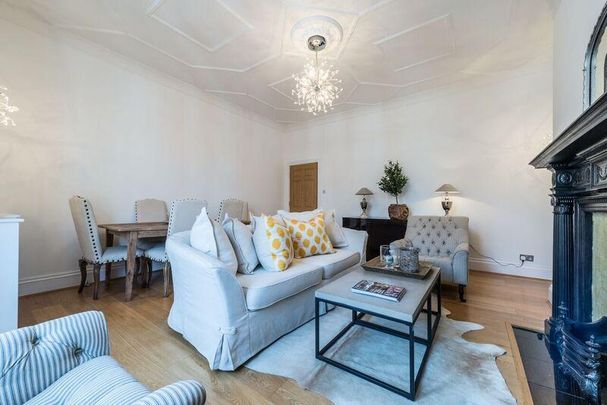 3 bedroom flat to rent - Photo 1