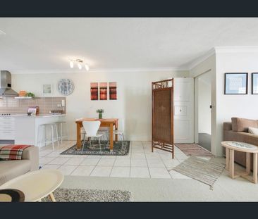 2 Bedroom Unit - 50M To The Beach - Photo 2