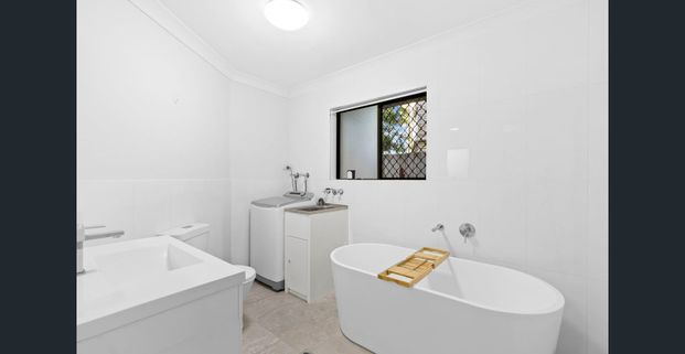 Ground Level Two Bedroom Apartment - Photo 1