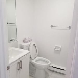 3-1/2 À Louer à Laval-Chomedey - Photo 2