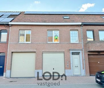 Woning (bel-etagewoning) met inpandige garage en zonnig terras met ... - Foto 1