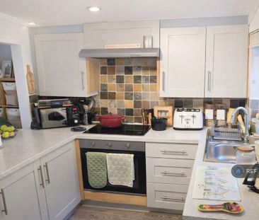 2 bedroom terraced house to rent - Photo 2