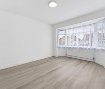 4 bedroom semi-detached house to rent - Photo 4