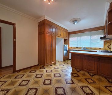 A Charming Spacious Home - Photo 3