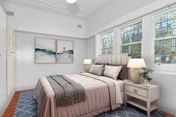 LARGE FAMILY HOME WITH IMMACULATE & SPACIOUS INTERIORS! - Photo 1