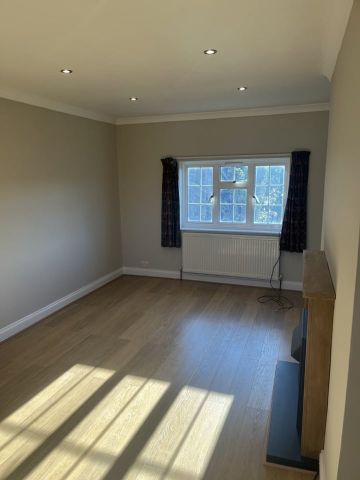 3 Bed Flat, Mount Avenue, W5 - Photo 2