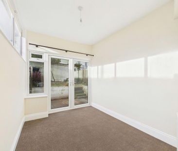 4 bedroom terraced house to rent - Photo 5