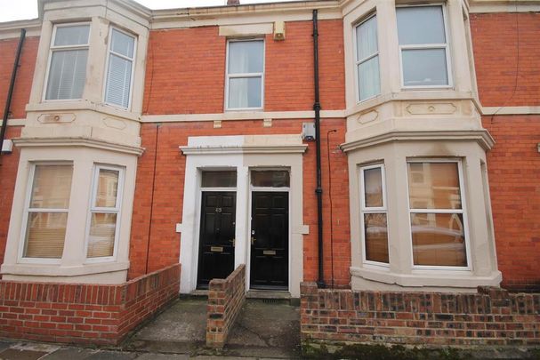 3 bedroom maisonette to rent - Photo 1