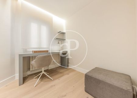 Flat for rent in Claudio Coello. - Photo 4