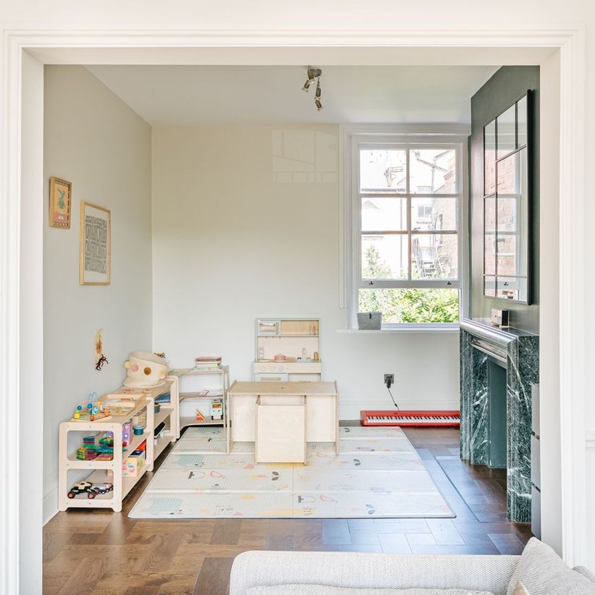 3 Bed Flat, First Floor, N8 - Photo 1