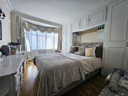 3 bedroom terraced house to rent - Photo 5