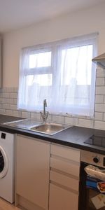 1 Bed Flat, Caulfield Road, E6 - Photo 3