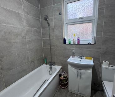 Room in a Shared House, Mount Pleasant Road, N17 - Photo 5